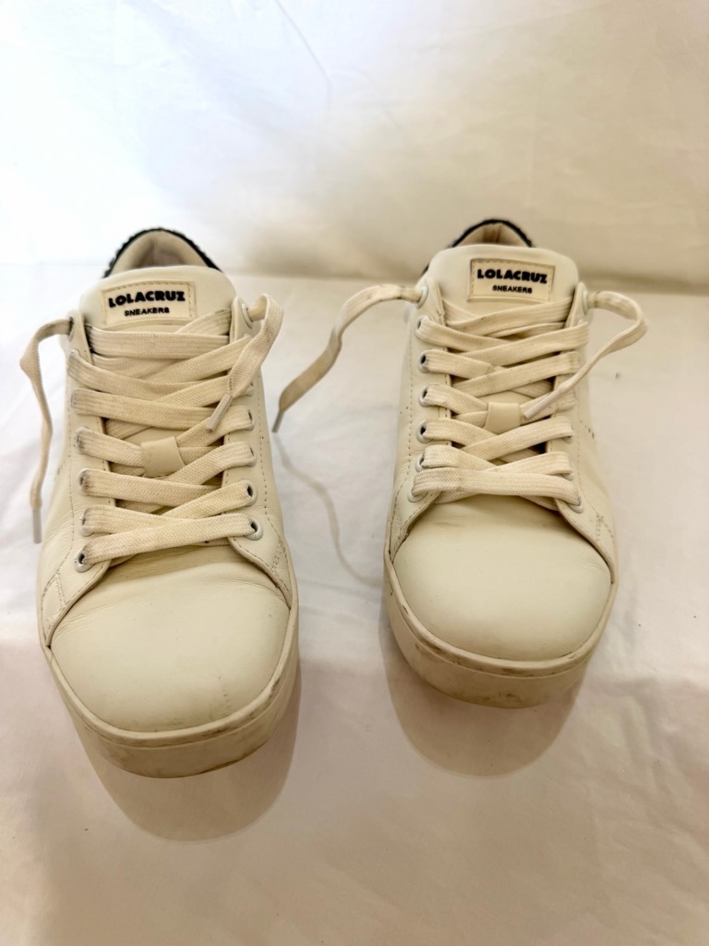 Lola Cruz White Leather Sneakers Wink Smiley Gem Detail Size 37